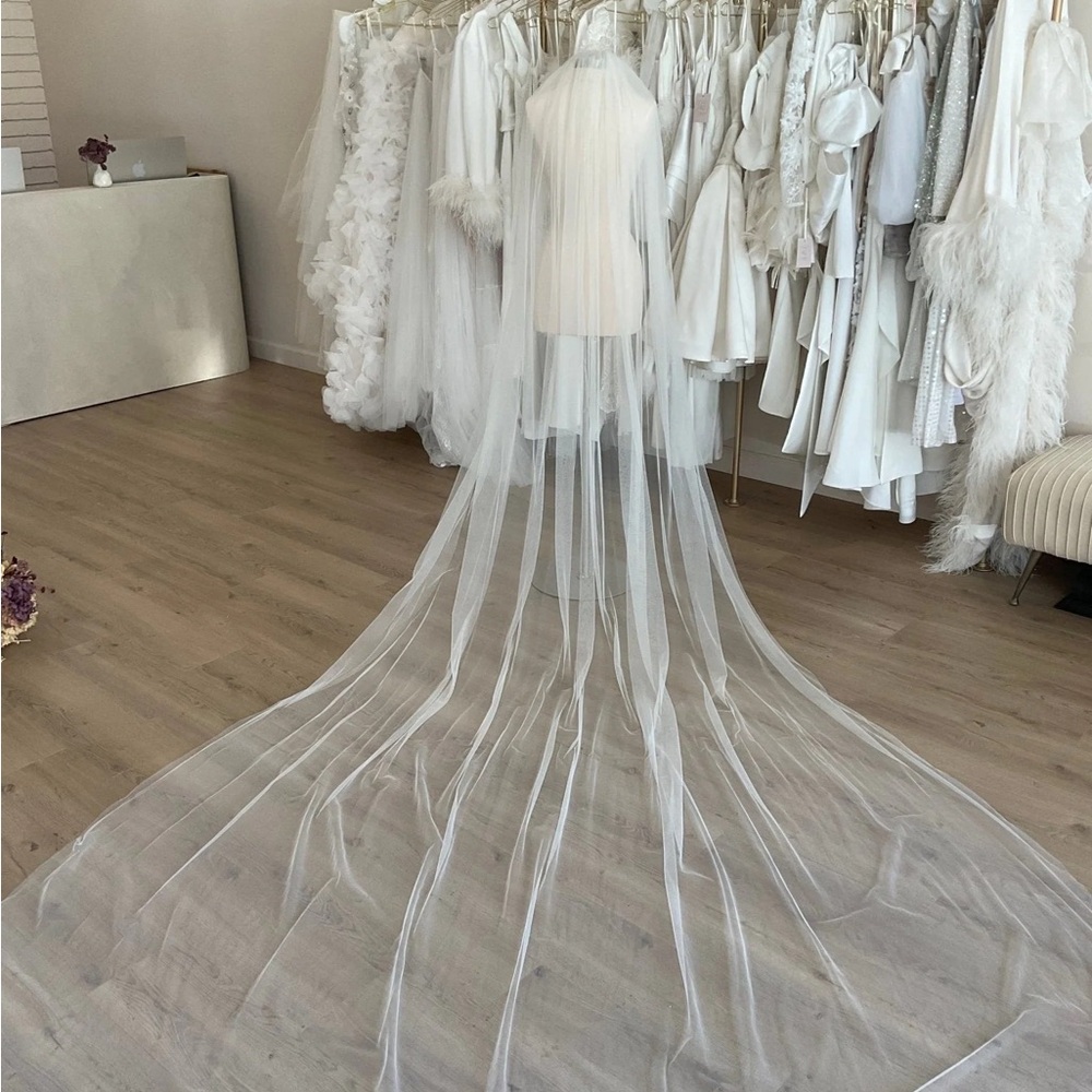 Galia Lahav Couture Wedding Veil – Raw Edge Cathedral Length